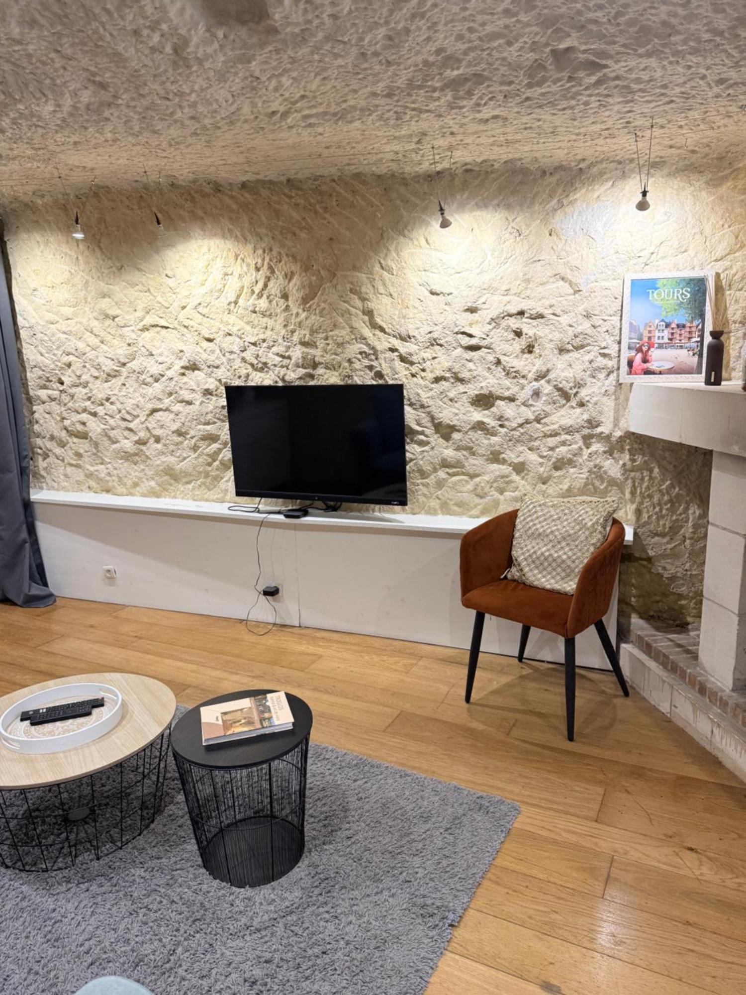 Troglodyte Du Petit Coteau Apartment Vouvray Luaran gambar